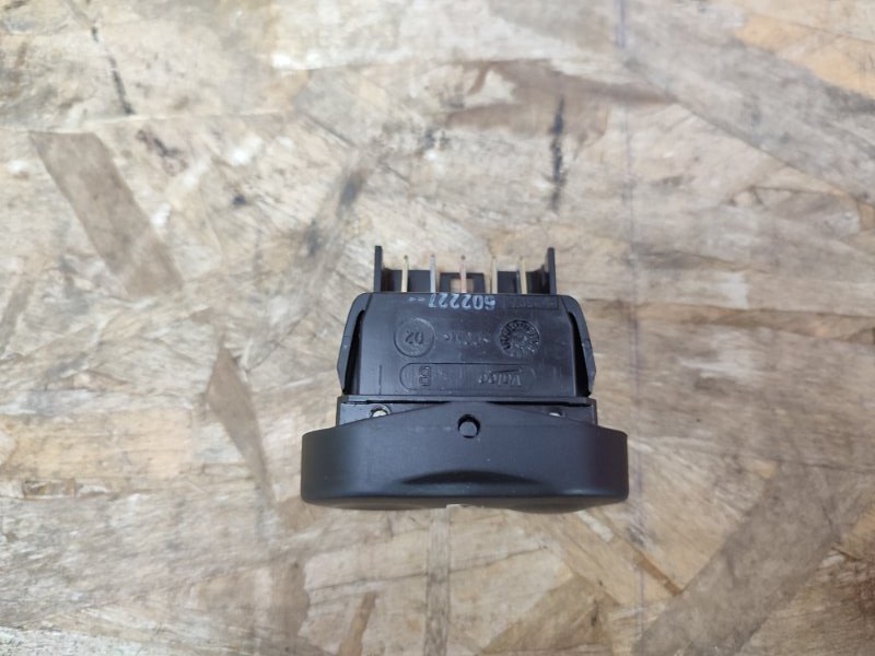 Кнопка стеклоподъемника - фото 3