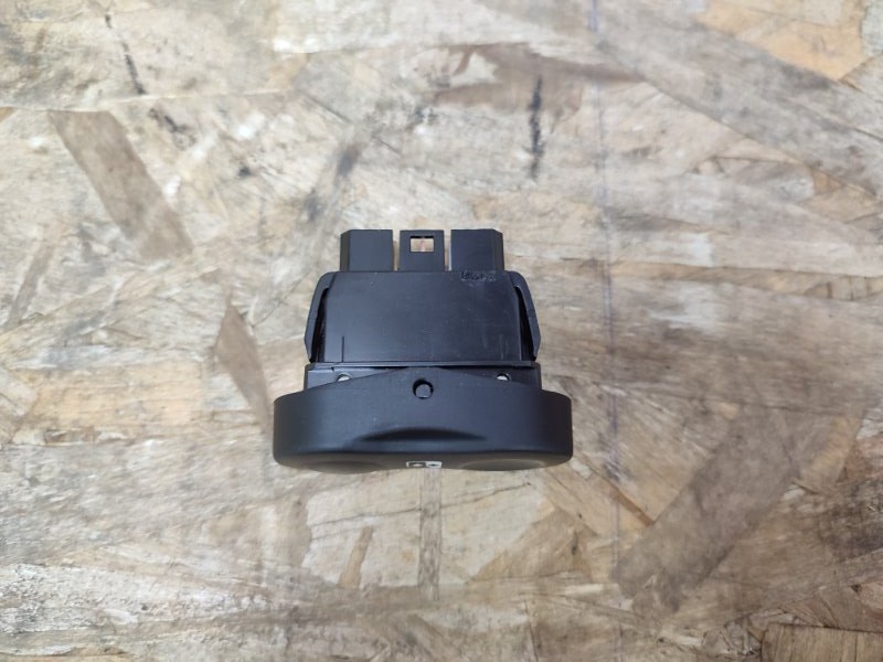 Кнопка стеклоподъемника - фото 4