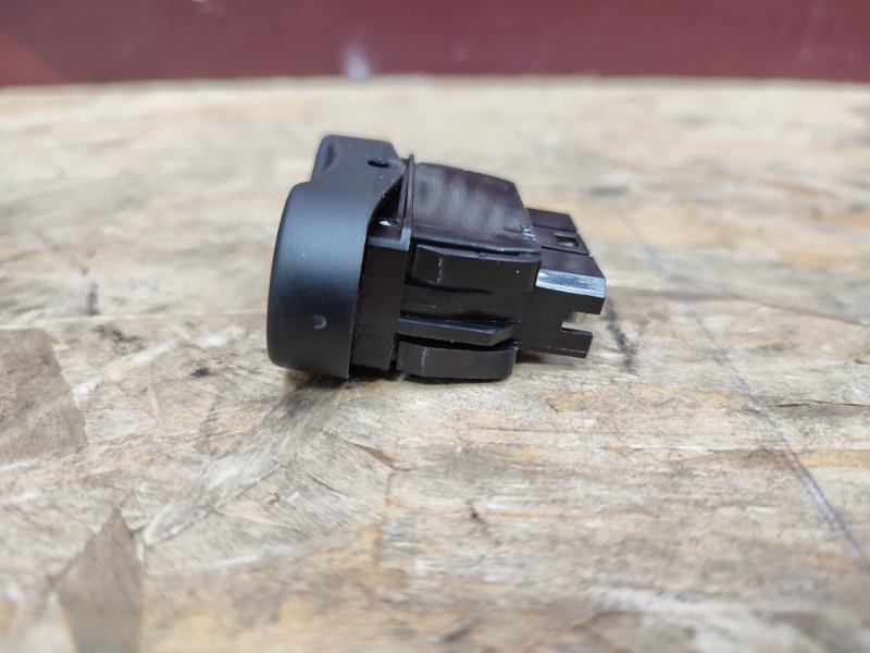 Кнопка стеклоподъемника - фото 5