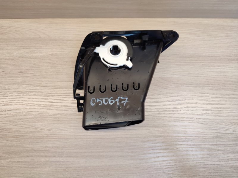 Воздушный дефлектор салона - фото 5