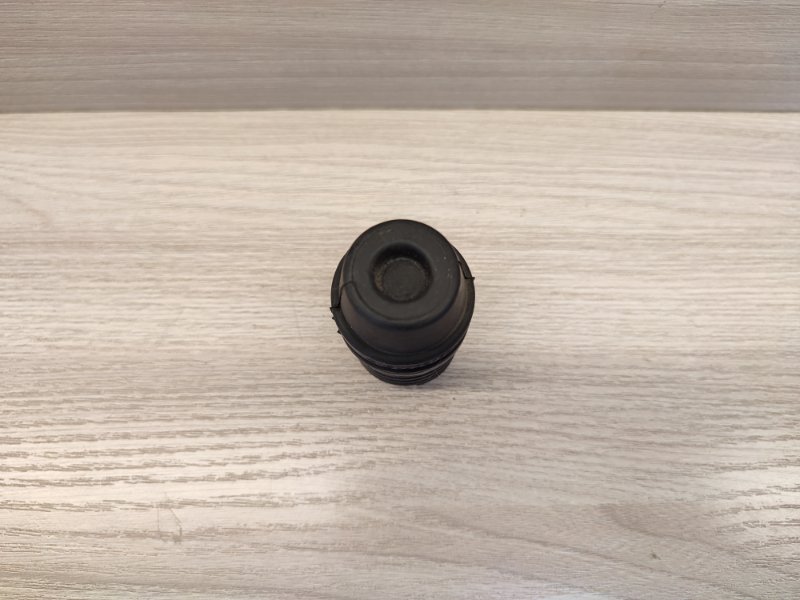 Отбойник капота - фото 2