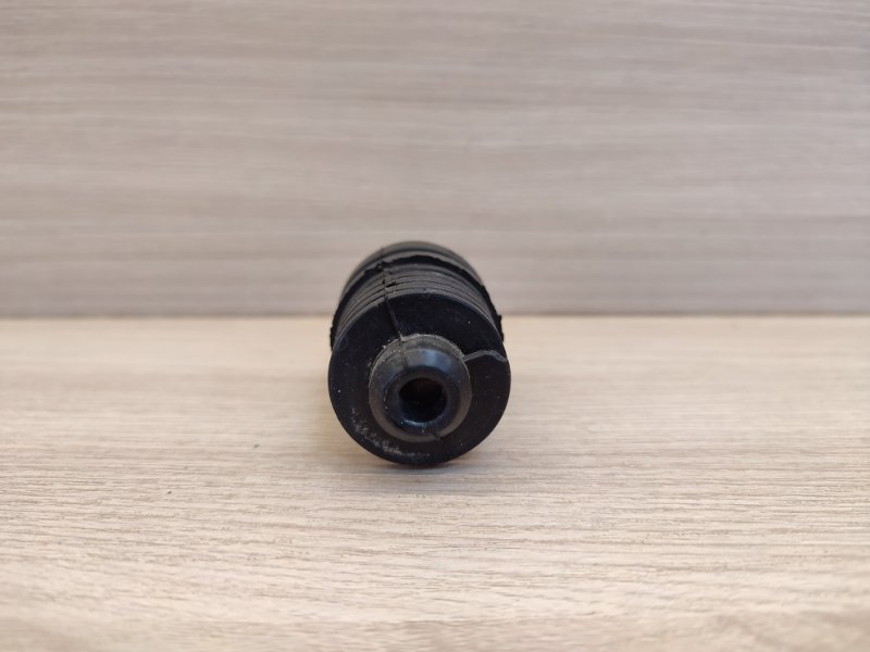 Отбойник капота - фото 4