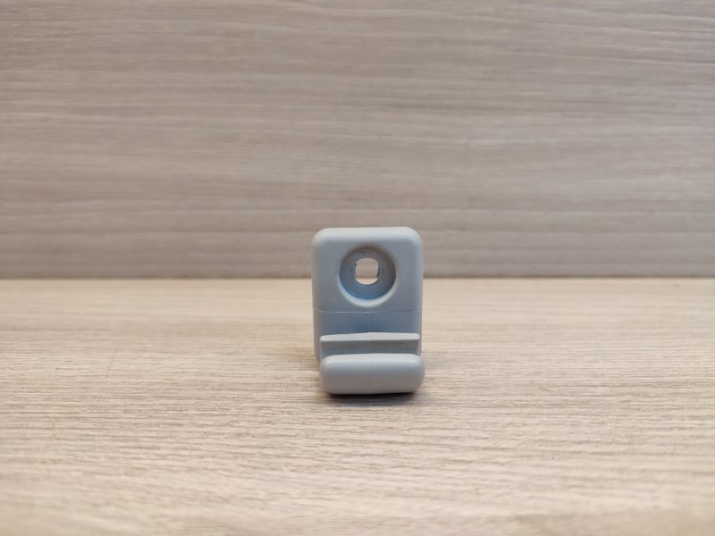 Крепление солнцезащитного козырька - фото 1