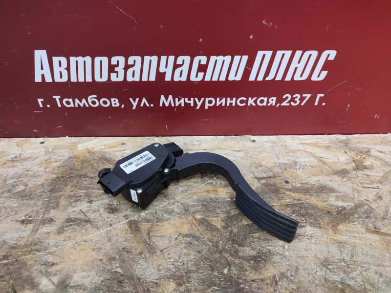 Педаль газа - фото 1