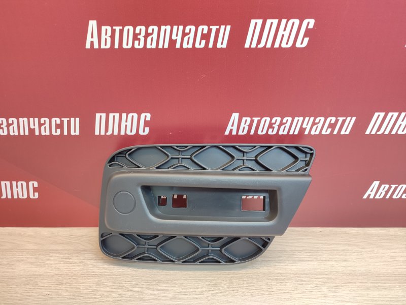 Накладка бампера - фото 1