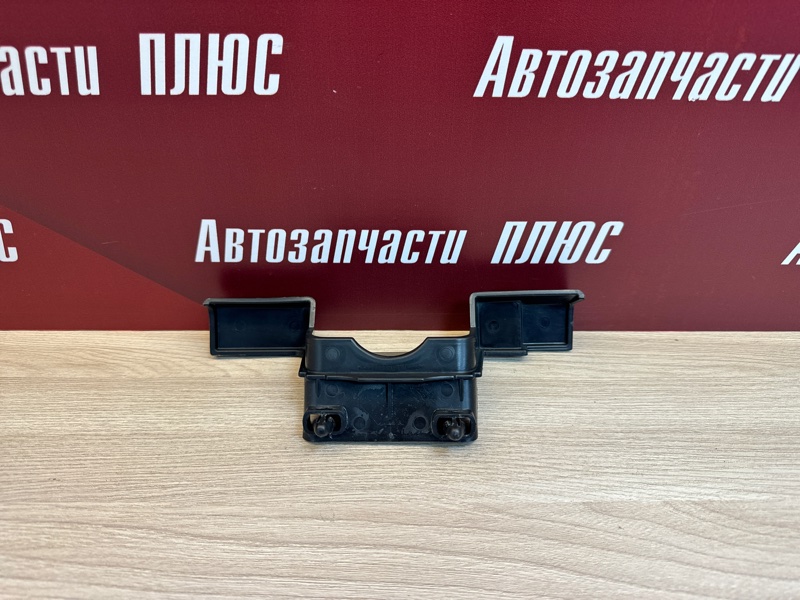 Дефлектор радиатора - фото 1