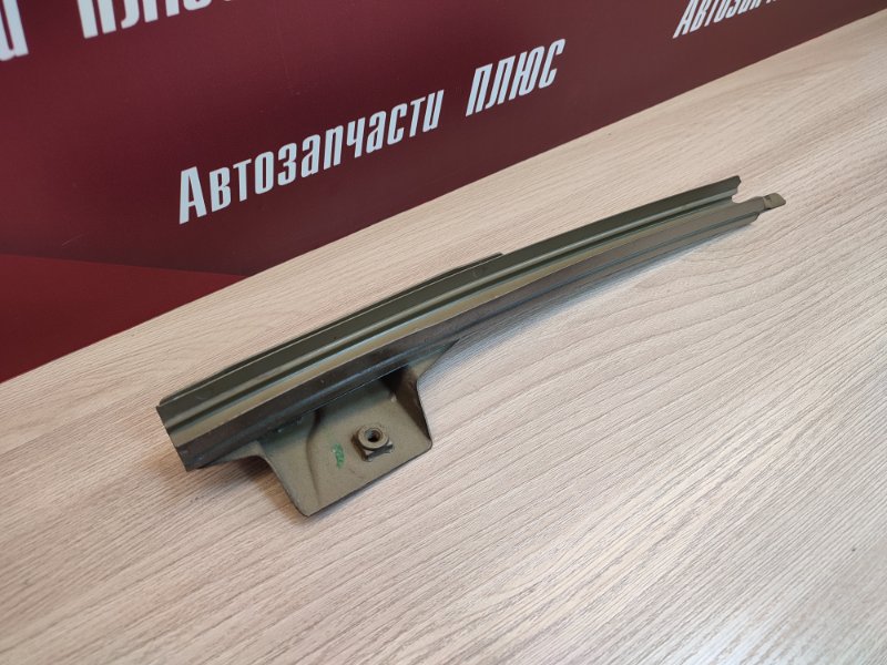 Направляющая стекла двери - фото 4