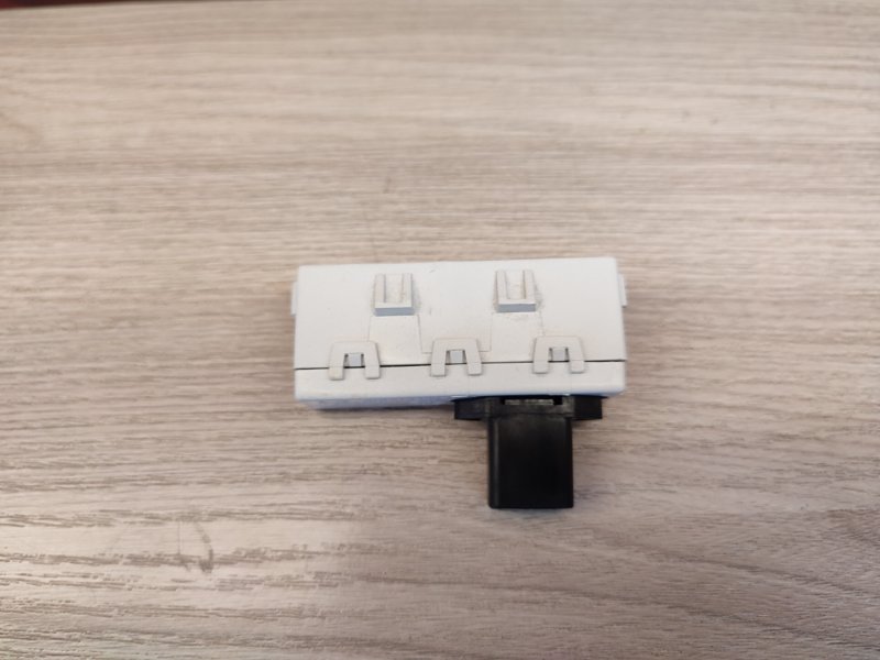 Датчик ремня безопасности - фото 6