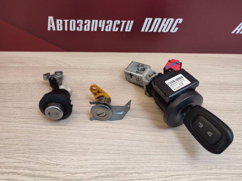 Комплект замков - фото 1