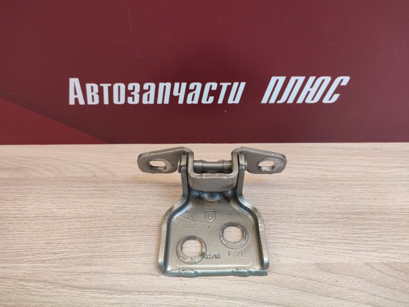 Петля двери - фото 1