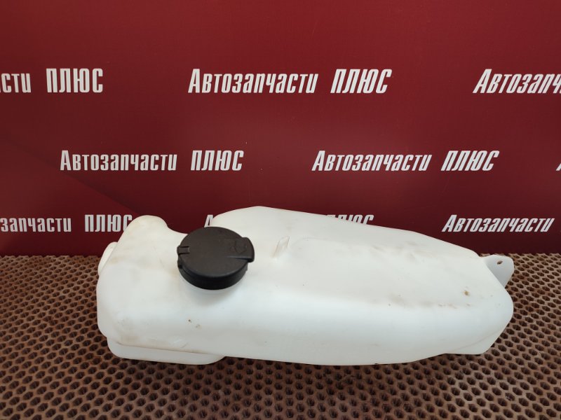Бачок омывателя - фото 1