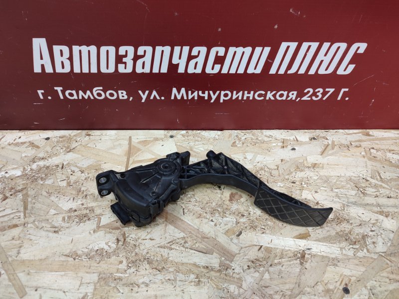 Педаль газа - фото 1