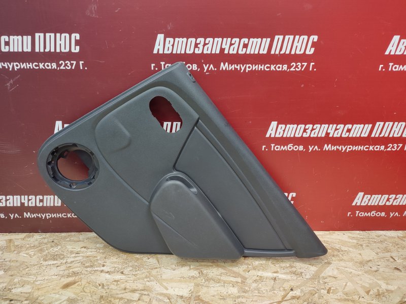 Обшивка боковой двери - фото 1