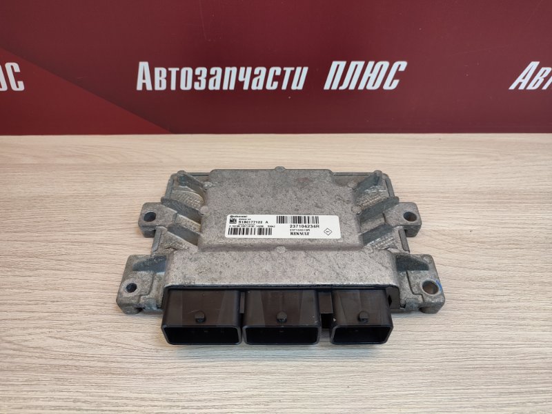 Блок управления двигателем - фото 1