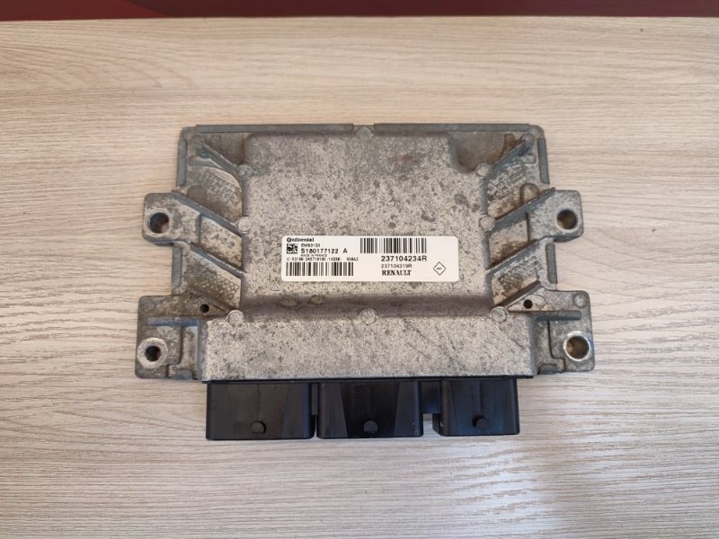 Блок управления двигателем - фото 2