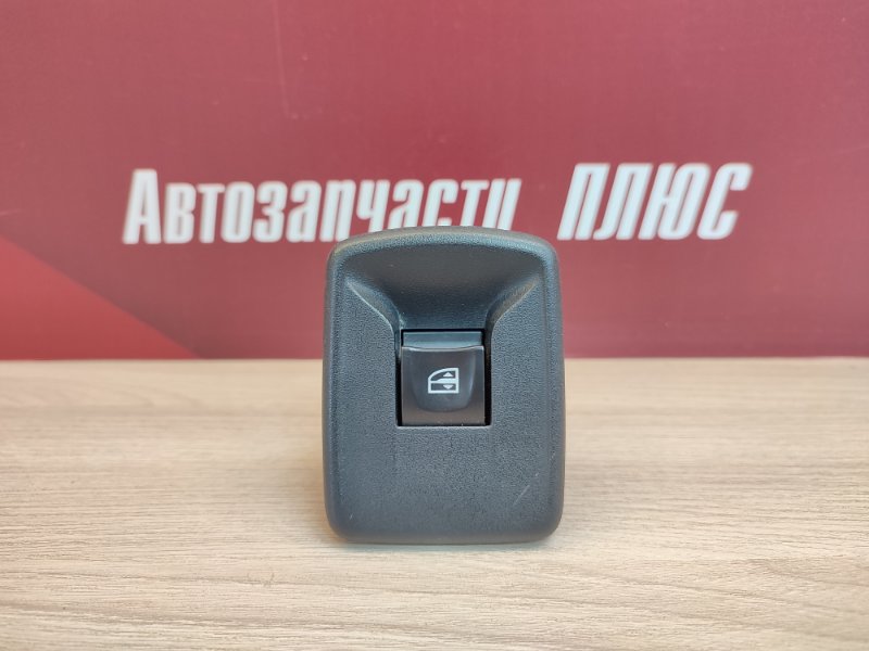 Кнопка стеклоподъемника - фото 2