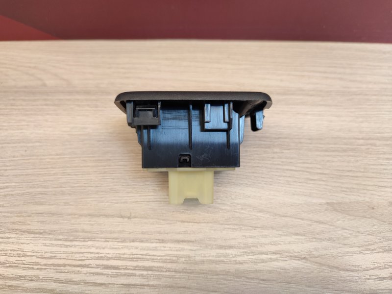 Кнопка стеклоподъемника - фото 5