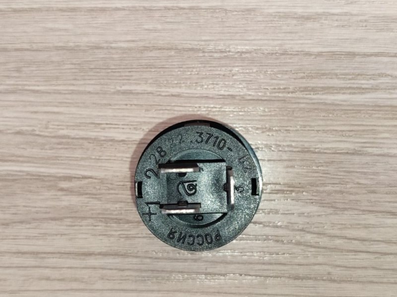 Кнопка открывания багажника - фото 5