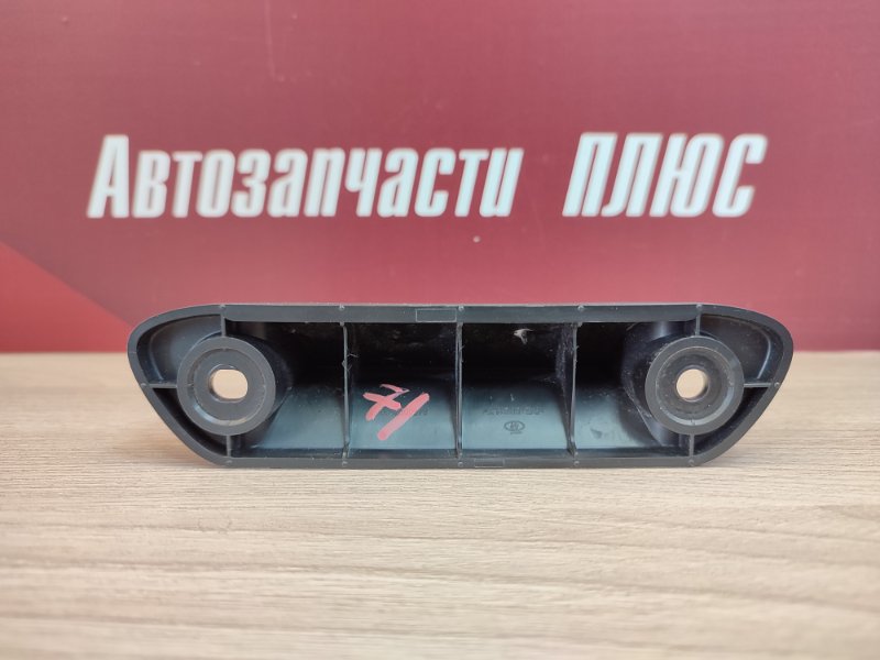 Ручка открывания багажника - фото 6