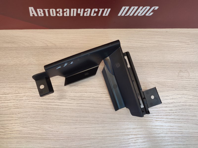Дефлектор решетки радиатора - фото 2
