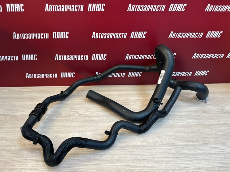 Патрубок радиатора - фото 1