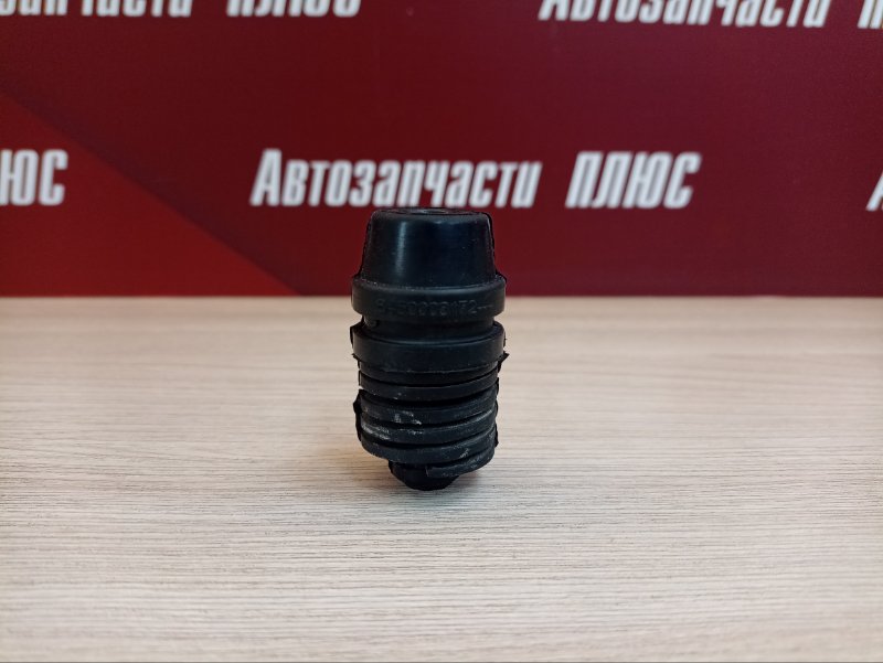 Отбойник капота - фото 1