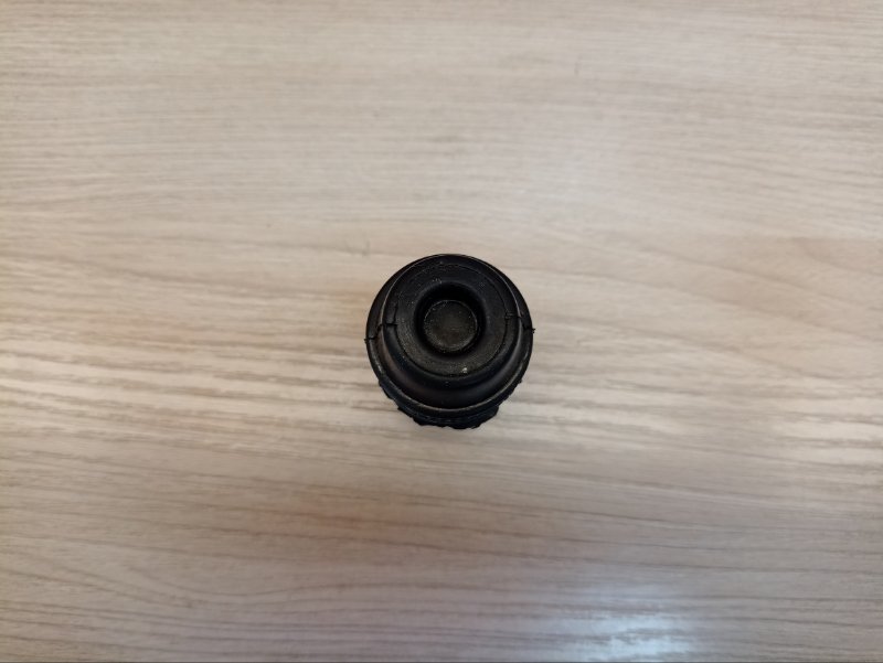 Отбойник капота - фото 2