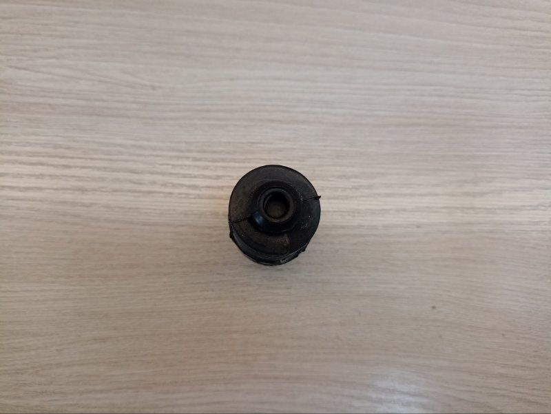 Отбойник капота - фото 2