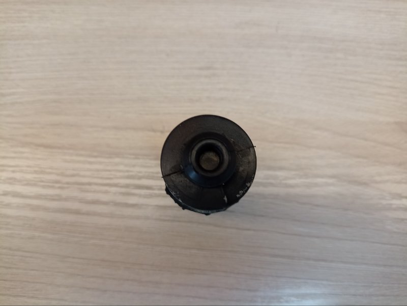 Отбойник капота - фото 2