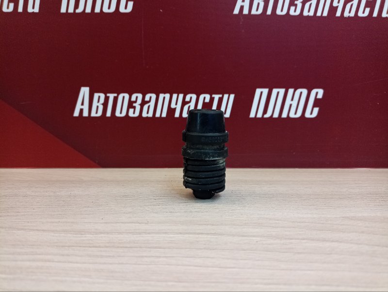 Отбойник капота - фото 3