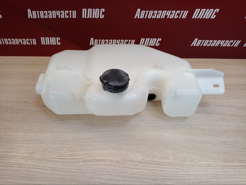 Бачок омывателя - фото 1