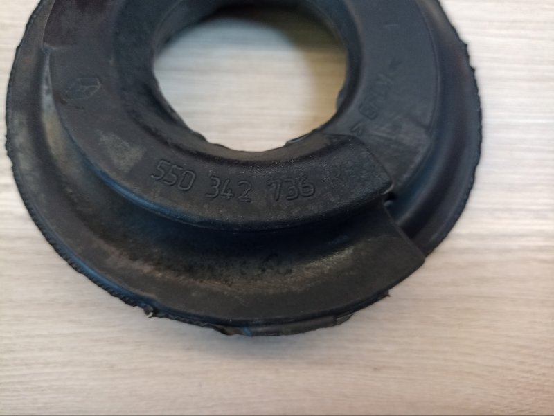 Верхняя опора    пружины - фото 7