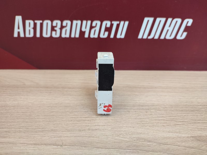 Датчик ремня безопасности - фото 1