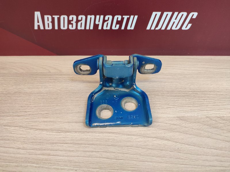 Петля двери - фото 1