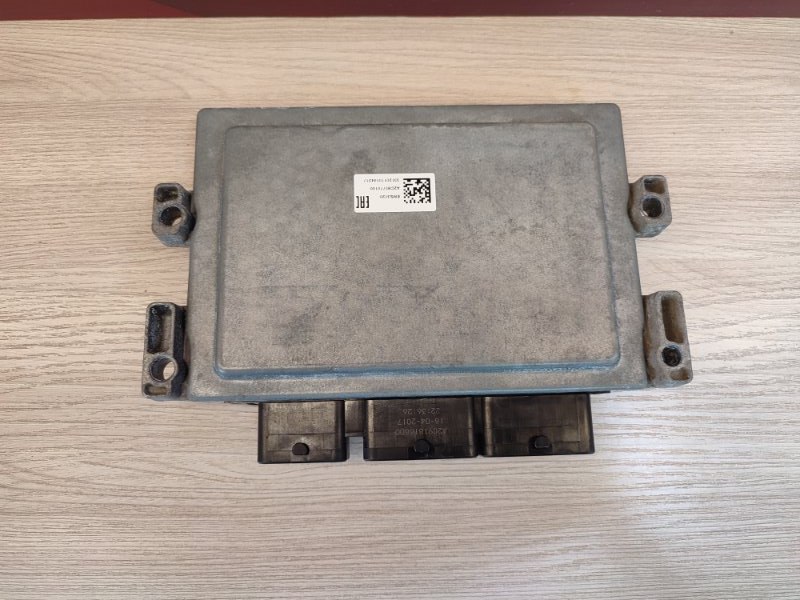 Блок управления двигателем - фото 6