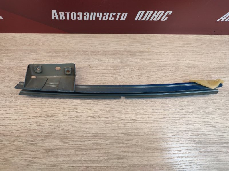 Направляющая стекла двери - фото 2