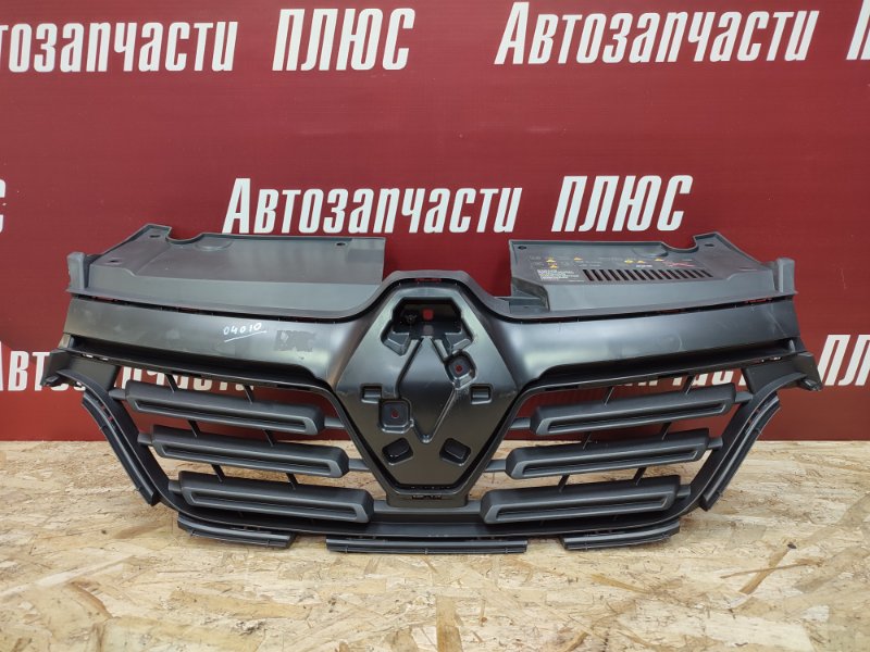 Решетка радиатора - фото 1