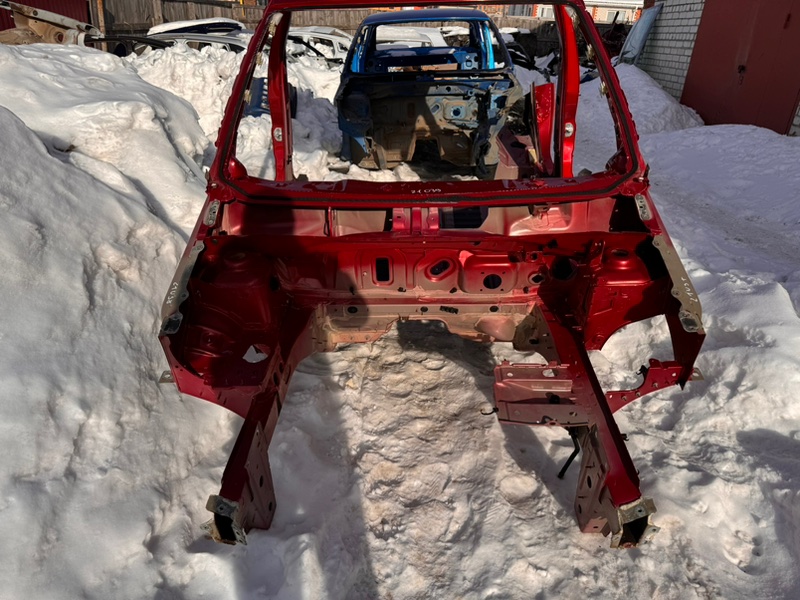 Передняя часть кузова - фото 1