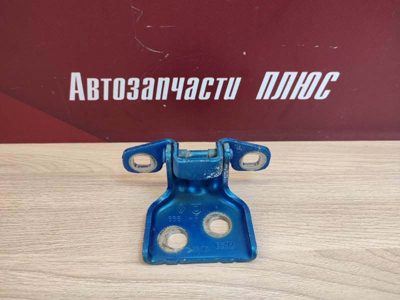 Петля двери - фото 1