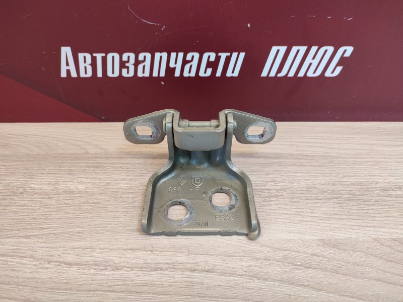 Петля двери - фото 1