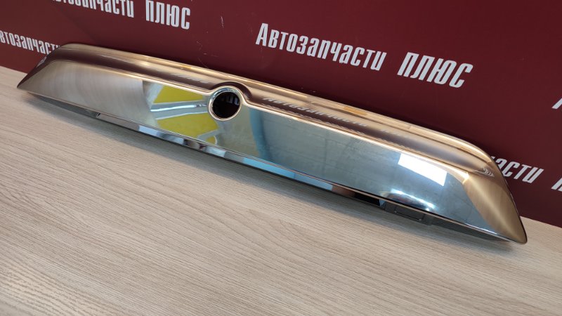 Накладка крышки багажника - фото 2