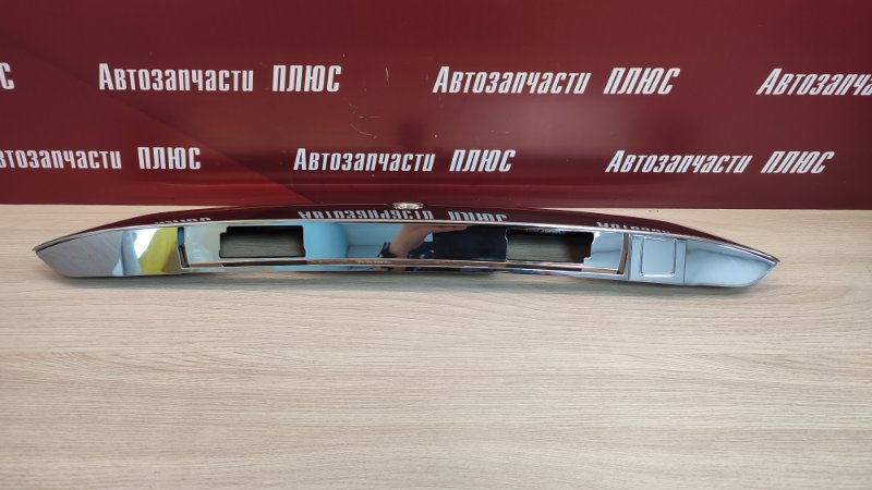 Накладка крышки багажника - фото 4