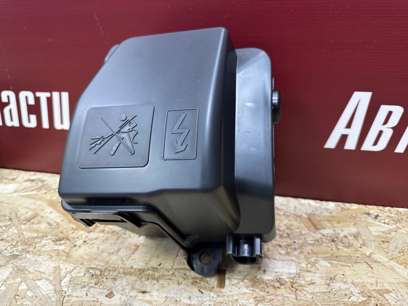 Корпус блока предохранителей - фото 3