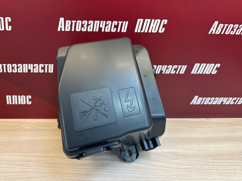 Корпус блока предохранителей - фото 2