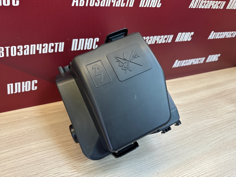 Корпус блока предохранителей - фото 3