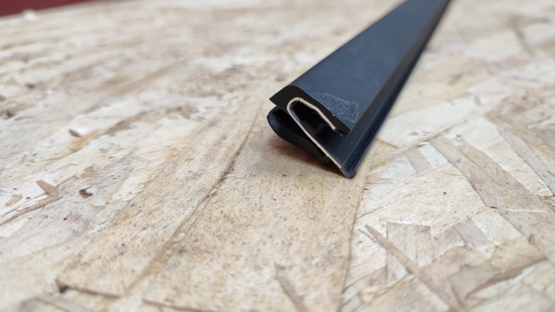 Уплотнитель стекла двери внешний - фото 6