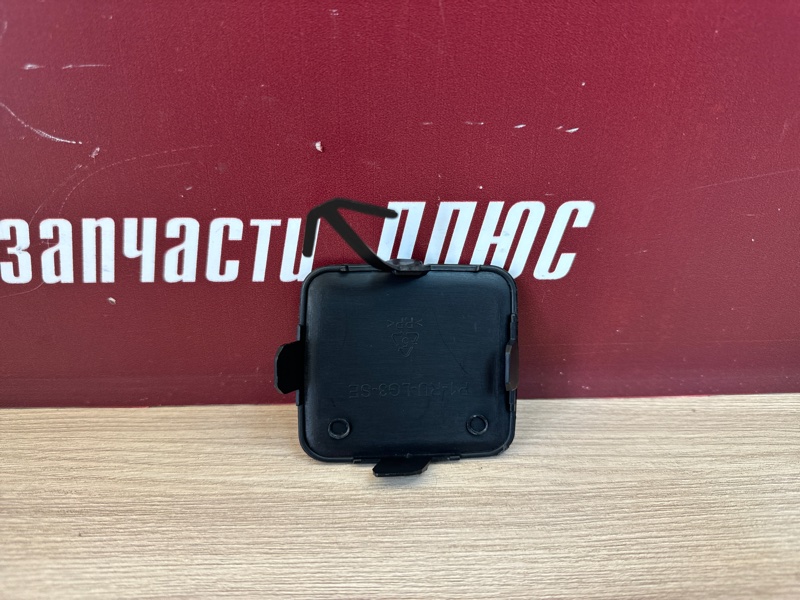 Заглушка буксировочного крюка - фото 6