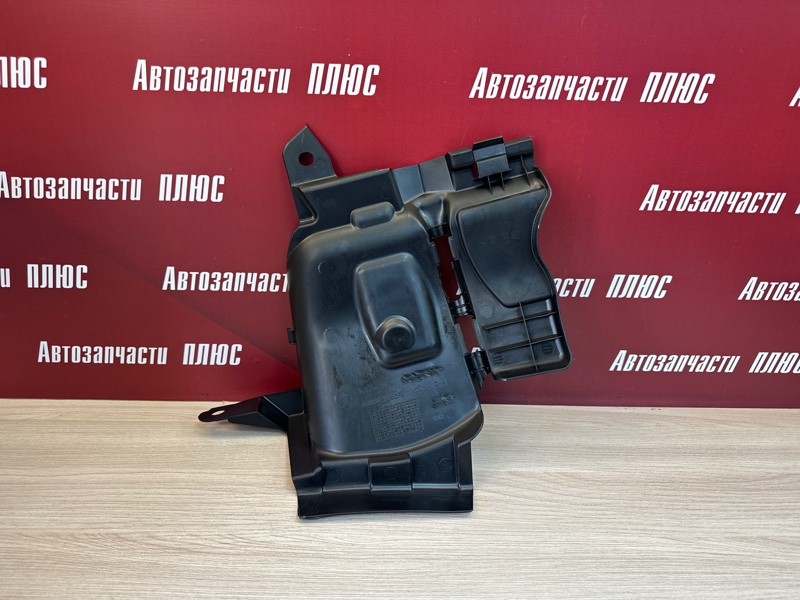 Пыльник двигателя - фото 1