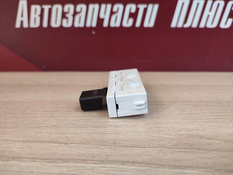 Датчик ремня безопасности - фото 9