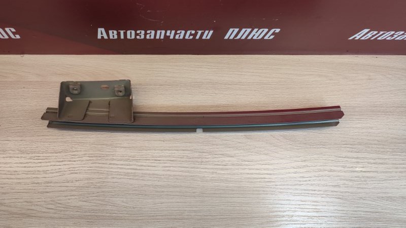 Направляющая стекла     двери - фото 2